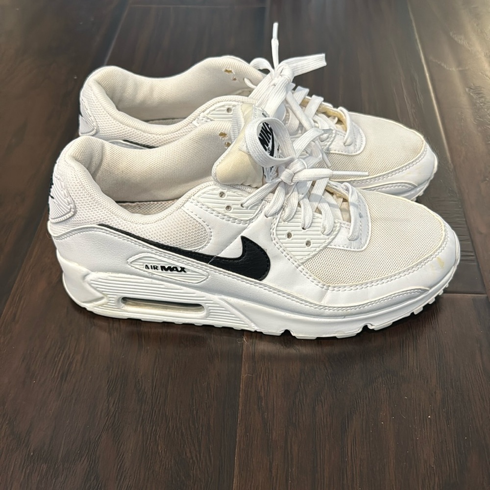 Nike Air Max - Women’s size 8